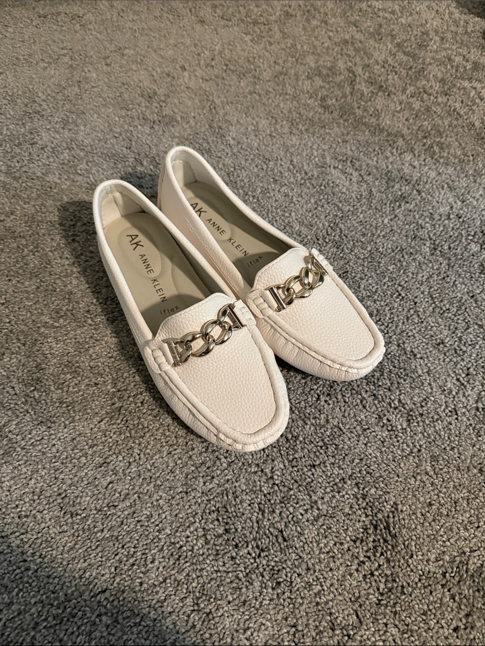Anne Klein White Pebbled Leather Chain-Trim Loafers